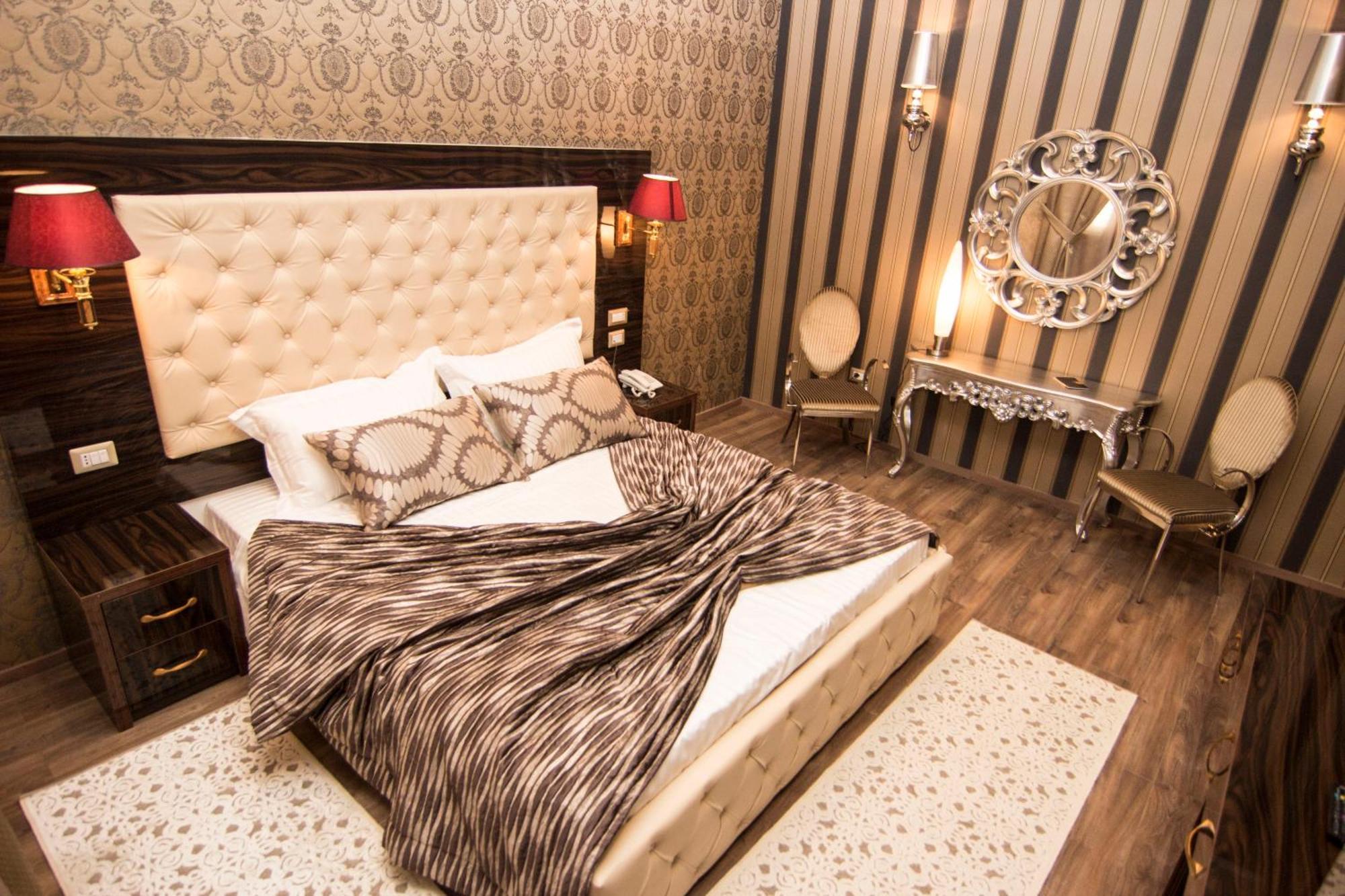 Hotel Boutique Restaurant Gloria Tirana Quarto foto