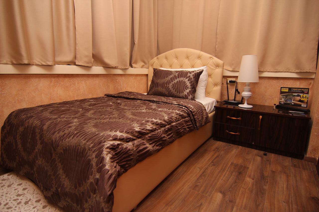 Hotel Boutique Restaurant Gloria Tirana Quarto foto